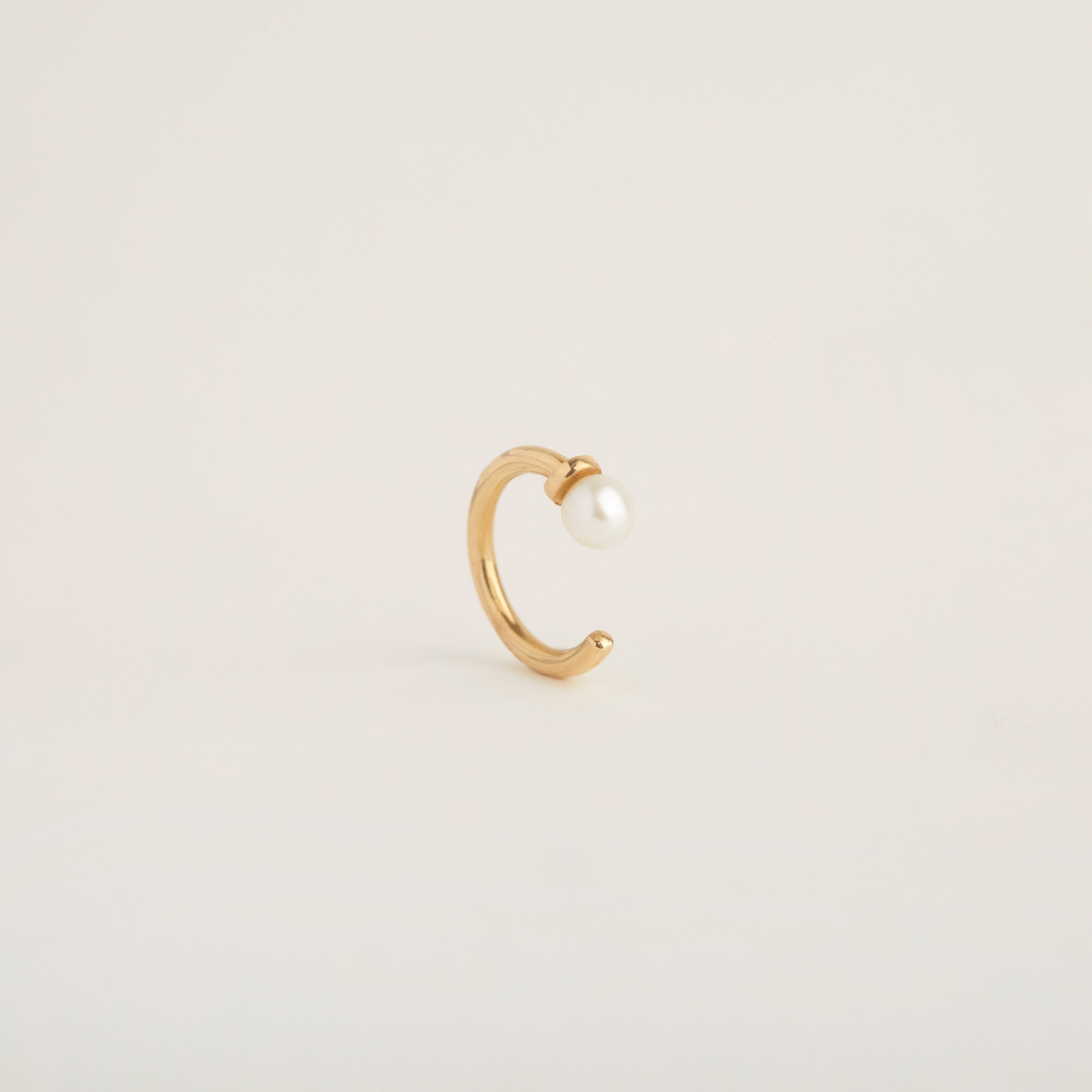 TINY PEARL HOOP