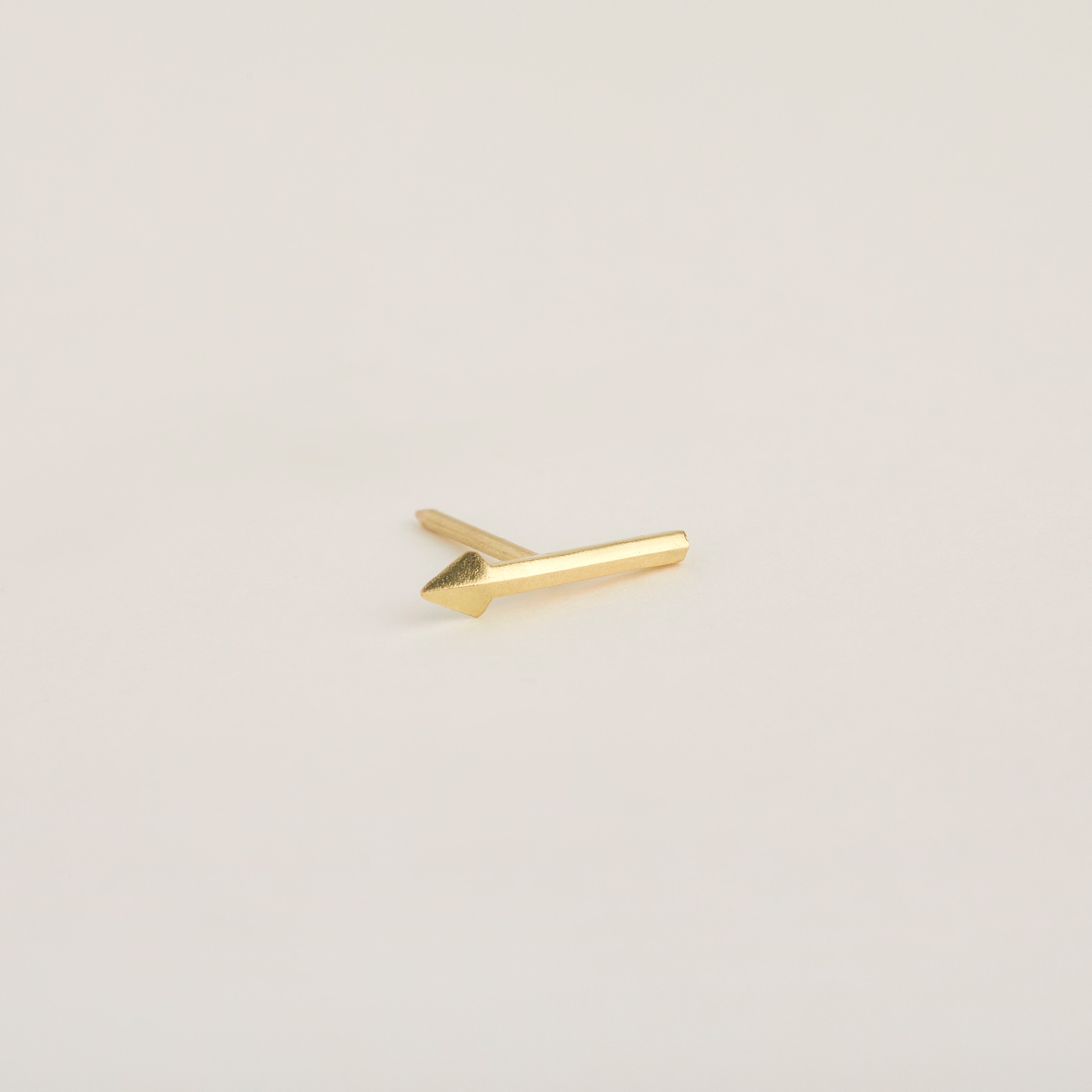 FRONT ARROW EARRING